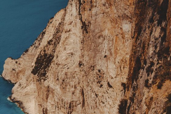 rocks-scaled-aspect-ratio-1116-744